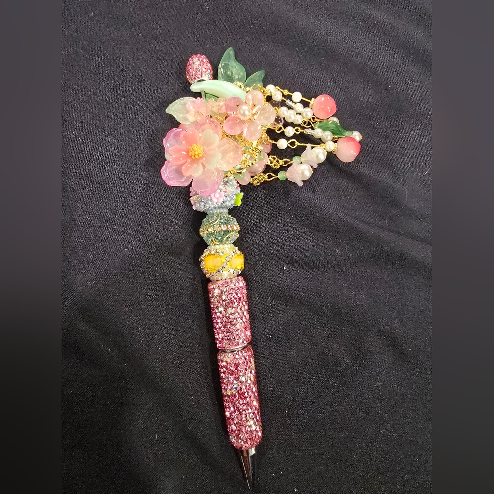 Floral Cresent Moon Pen
